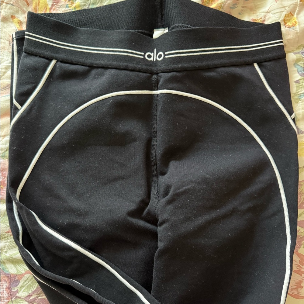 Alo Yoga Airbrush High-Waist Heart Throb Legging